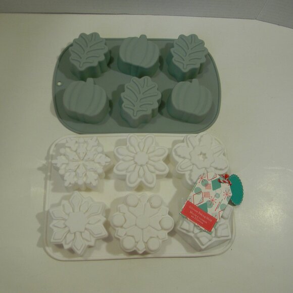 Candy Ice Chocolate Molds Christmas Fall Gingerbread Pumpkin Snowflakes NEW - Picture 2 of 3